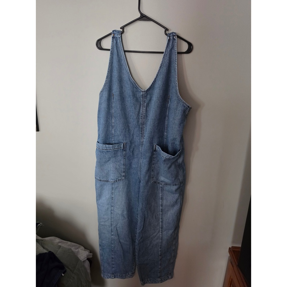 Maurices Womens Blue Denim Overalls Medium Wash V-Neck Patch Pockets Size L